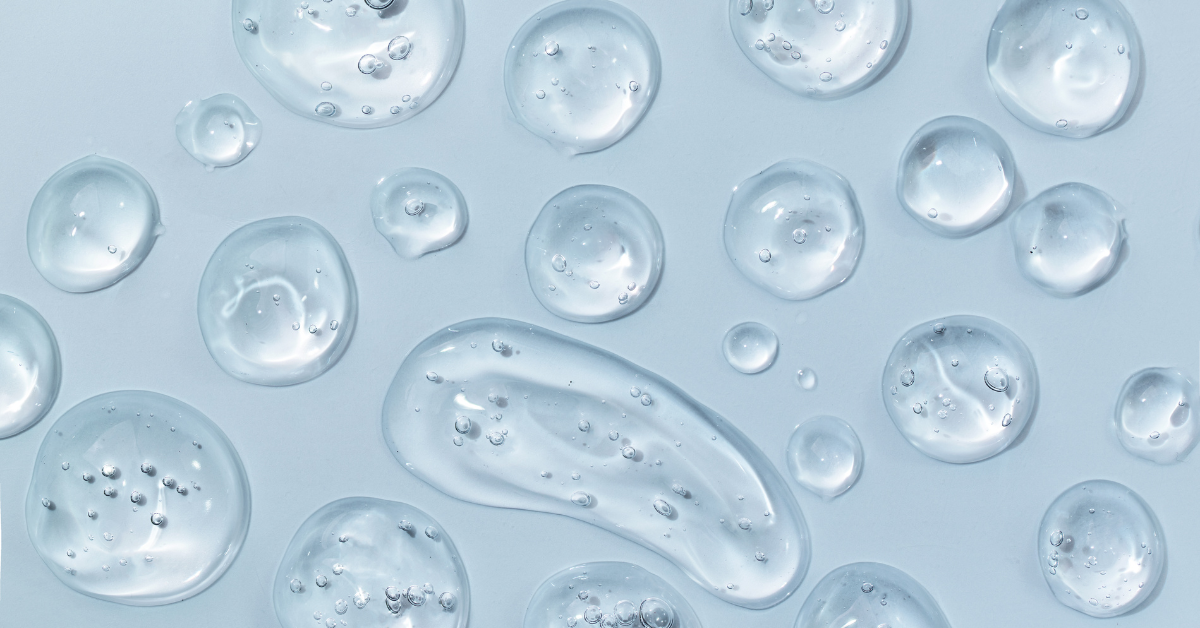 Der Hautpflege-Wunderwirkstoff Niacinamide: Alles, was du über Anti-Aging, Akne & strahlende Haut wissen müssen