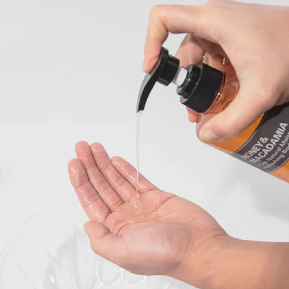 Korean Skincare KUNDAL Honey & Macadamia Pure Body Wash Amber Vanilla 500 ml mit EAN 8809568742061 Koreanische Kosmetik K Beauty